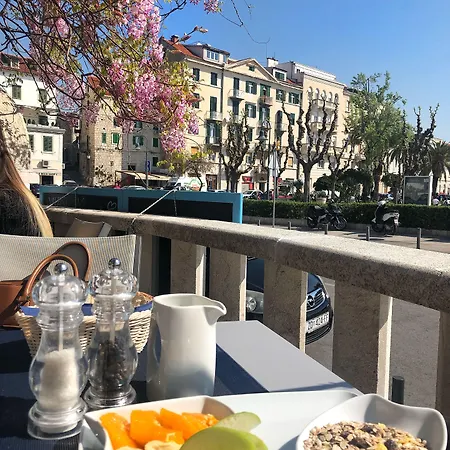 Seaview Luxury Retreat 4*