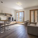 بيت ضيافة Seaview Luxury Retreat