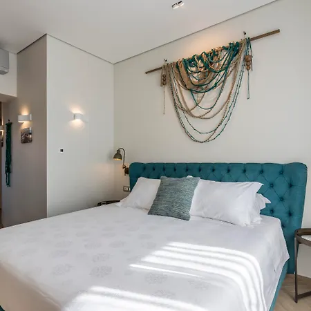 Seaview Luxury Retreat 4*