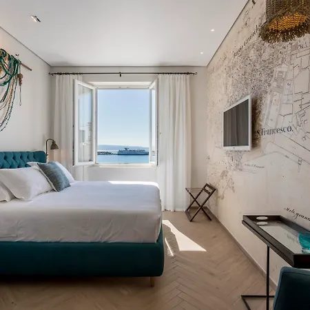 Seaview Luxury Retreat 4*