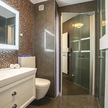 Seaview Luxury Retreat