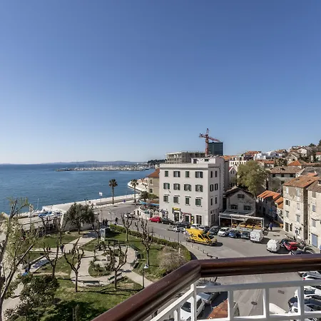 Seaview Luxury Retreat Split