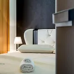 Seaview Luxury Retreat Guest house 4*