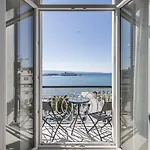 Seaview Luxury Retreat Guest house 4*