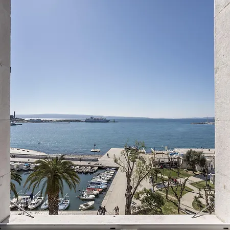 Seaview Luxury Retreat Гостьовий будинок 4*